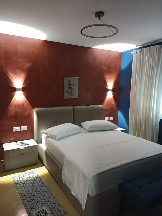Oak Street Apartment Tirana Buitenkant foto